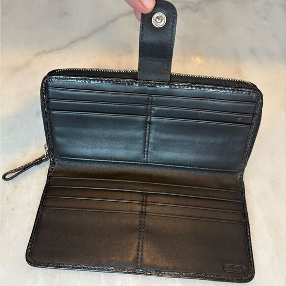 Coach Black and Cream Jacquard Signature Full Sized Wallet - Picture 7 of 9